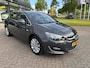 Opel Astra 1.4 Turbo 140Pk Cosmo 5 Deurs | Climate control | Elektrisch Pakket | Cruise control | 17" Lichtmetalen Velgen | Trekhaak