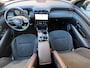 Hyundai Tucson 1.6 T-GDI PHEV N Line 4WD 265 pk Automaat / Dealer onderhouden / Camera 360° / Apple Carplay Android Auto / Adaptief CC / Trekgewicht 1350 Kg / Stoelventilatie / Stuur- en Stoelverwarming / Elektrisch bedienbare stoelen - achterklep /