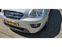 Kia Carens 2.0 CVVT X-ecutive