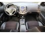 Hyundai i30 I 30cw AUTOMAAT | LEDER/STOF | CLIMA | PARK SENS | LM. VELGEN | TREKHAAK | PERFECT ONDERHOUDEN!