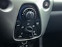 Toyota Aygo 1.0 VVT-i x-play | 1e Eigenaar | Dealer Onderhouden | Navigatie | Camera | Airco |
