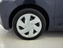 Toyota Aygo 1.0 VVT-i x-play | 1e Eigenaar | Dealer Onderhouden | Navigatie | Camera | Airco |