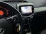 Toyota Aygo 1.0 VVT-i x-play | 1e Eigenaar | Dealer Onderhouden | Navigatie | Camera | Airco |