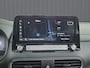 Hyundai Kona Electric EV Comfort 64 kWh (204 PK) 1e-Eig. & Dealer-Onderh. BOVAG-Garantie. NL-Auto. Warmtepomp, Navigatie/Apple-Carplay/Android-Auto, Adaptive-Cruisecontrol, Keyless-Entry/Start, Parkeersensoren, Achteruitrijcamera, DAB, Lm-Velgen-17Inch, Privacy-Glas