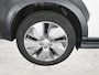 Hyundai Kona Electric EV Comfort 64 kWh (204 PK) 1e-Eig. & Dealer-Onderh. BOVAG-Garantie. NL-Auto. Warmtepomp, Navigatie/Apple-Carplay/Android-Auto, Adaptive-Cruisecontrol, Keyless-Entry/Start, Parkeersensoren, Achteruitrijcamera, DAB, Lm-Velgen-17Inch, Privacy-Glas