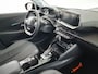 Peugeot e-208 EV Allure Pack 50 kWh (136 PK) 1e-Eig. & Dealer-Onderh. BOVAG-Garantie. NL-Auto. Half-Leer, Navigatie/Apple-Carplay/Android-Auto, Cruisecontrol, Keyless-Start, Achteruitrijcamera, Parkeersensoren, DAB, Licht-Zicht-Pakket, Lm-Velgen-16Inch, Privacy-Glas