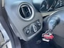 Ford Fiesta 1.0 ECOB. STYLE Two-Tone (Zwart dak)  Airco Stoelverwarming!