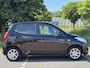 Hyundai i10 1.0 i-Drive Cool | Lichtmetale velgen 14'' Elektrische ramen voor | Trekhaak met afneembare kogel | All season banden | USB aansluiting | Airco | Dakspoiler | Stootstrips | Uitlaatsierstuk |