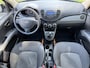 Hyundai i10 1.0 i-Drive Cool | Lichtmetale velgen 14'' Elektrische ramen voor | Trekhaak met afneembare kogel | All season banden | USB aansluiting | Airco | Dakspoiler | Stootstrips | Uitlaatsierstuk |