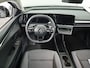 Renault Megane E-Tech EV40 Boost Charge Equilibre (131 PK) 1e-Eig. & DealerOnderh. BOVAG-Garantie. NL-Auto. Navigatie/Apple-Carplay/Android-Auto, Adaptive-Cruisecontrol, Keyless-Entry/Start, Parkeersensoren-V+A, Lm-Velgen-18Inch, Privacy-Glas