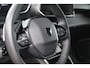 Peugeot 2008 1.2 Puretech ALLURE 130PK AUTOMAAT | Wit Metallic | 360 Camera | Navi app | Carplay | Leer/stof | Verwamde stoelen | Pdc v+a |