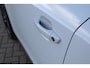 Peugeot 2008 1.2 Puretech ALLURE 130PK AUTOMAAT | Wit Metallic | 360 Camera | Navi app | Carplay | Leer/stof | Verwamde stoelen | Pdc v+a |