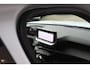 Peugeot 2008 1.2 Puretech ALLURE 130PK AUTOMAAT | Wit Metallic | 360 Camera | Navi app | Carplay | Leer/stof | Verwamde stoelen | Pdc v+a |