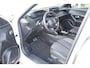 Peugeot 2008 1.2 Puretech ALLURE 130PK AUTOMAAT | Wit Metallic | 360 Camera | Navi app | Carplay | Leer/stof | Verwamde stoelen | Pdc v+a |