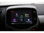 Toyota Aygo 1.0 VVT-i x-play | Achteruitrijcamera | Groot scherm | Airconditioning | Apple Carplay/Android Auto