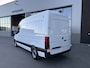 Mercedes-Benz Sprinter 316 CDI L2 H2 Automaat / LED / MBUX / Navigatie / Camera / Cruise control / Airco / 270 Graden achterdeuren