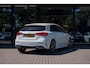 Mercedes-Benz A-klasse 180 AMG line | Night | Panorama-schuifdak | Apple Carplay | Achteruitrijcamera | Stoelverwarming | Dode hoek |