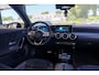 Mercedes-Benz A-klasse 180 AMG line | Night | Panorama-schuifdak | Apple Carplay | Achteruitrijcamera | Stoelverwarming | Dode hoek |