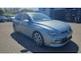 Volkswagen Golf 1.5 TSI Oranje Edition Climate Control | Camera | Parkeersensor Voor & Achter | Apple Carplay / Android Auto | Stoelen Voor & Stuurwiel Verwarmd | LMV 18"