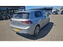 Volkswagen Golf 1.5 TSI Oranje Edition Climate Control | Camera | Parkeersensor Voor & Achter | Apple Carplay / Android Auto | Stoelen Voor & Stuurwiel Verwarmd | LMV 18"