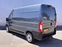 Peugeot Boxer 2.2 BlueHDi 140 S&S L2H2 3.5t | BPM VRIJ | AUTOMAAT | LAADRUIMTE INGERICHT | | 2 zitplaatsen rechtsvoor | Achteruitrijcamera | Airco