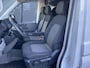 Volkswagen Crafter 35 2.0 TDI L4H3 Highline Airco - parkeersensoren achter - cruise control - zijschuifdeur rechts - tussenschot volledig - Ideaal voor camper