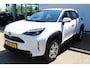 Toyota Yaris Cross 1.5 Hybrid Business | Incl. 12 maanden Garantie | Afneembare trekhaak | Adaptive cruise controle | Stoel & Stuur verwarming | Climate controle | Achteruitrijcamera | Apple CarPlay/Android Auto | Lane assist | DAB | Climate controle | 16 Inch LMV |