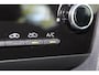 Toyota Yaris Cross 1.5 Hybrid Business | Incl. 12 maanden Garantie | Afneembare trekhaak | Adaptive cruise controle | Stoel & Stuur verwarming | Climate controle | Achteruitrijcamera | Apple CarPlay/Android Auto | Lane assist | DAB | Climate controle | 16 Inch LMV |