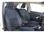 Toyota Yaris Cross 1.5 Hybrid Business | Incl. 12 maanden Garantie | Afneembare trekhaak | Adaptive cruise controle | Stoel & Stuur verwarming | Climate controle | Achteruitrijcamera | Apple CarPlay/Android Auto | Lane assist | DAB | Climate controle | 16 Inch LMV |