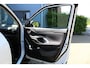Toyota Yaris Cross 1.5 Hybrid Business | Incl. 12 maanden Garantie | Afneembare trekhaak | Adaptive cruise controle | Stoel & Stuur verwarming | Climate controle | Achteruitrijcamera | Apple CarPlay/Android Auto | Lane assist | DAB | Climate controle | 16 Inch LMV |
