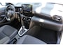 Toyota Yaris Cross 1.5 Hybrid Business | Incl. 12 maanden Garantie | Afneembare trekhaak | Adaptive cruise controle | Stoel & Stuur verwarming | Climate controle | Achteruitrijcamera | Apple CarPlay/Android Auto | Lane assist | DAB | Climate controle | 16 Inch LMV |