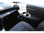 Toyota Yaris Cross 1.5 Hybrid Business | Incl. 12 maanden Garantie | Afneembare trekhaak | Adaptive cruise controle | Stoel & Stuur verwarming | Climate controle | Achteruitrijcamera | Apple CarPlay/Android Auto | Lane assist | DAB | Climate controle | 16 Inch LMV |