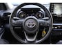 Toyota Yaris Cross 1.5 Hybrid Business | Incl. 12 maanden Garantie | Afneembare trekhaak | Adaptive cruise controle | Stoel & Stuur verwarming | Climate controle | Achteruitrijcamera | Apple CarPlay/Android Auto | Lane assist | DAB | Climate controle | 16 Inch LMV |