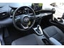 Toyota Yaris Cross 1.5 Hybrid Business | Incl. 12 maanden Garantie | Afneembare trekhaak | Adaptive cruise controle | Stoel & Stuur verwarming | Climate controle | Achteruitrijcamera | Apple CarPlay/Android Auto | Lane assist | DAB | Climate controle | 16 Inch LMV |