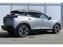 Peugeot 2008 Allure 54 kWh | Navigatie | Achteruitrijcamera | Climate Control | Parkeersensoren voor+achter | All Season Banden |