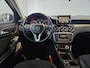Mercedes-Benz A-klasse 180 Ambition / Navi / Xenon / LED / NL Auto