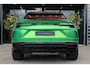 Lamborghini Urus 4.0 V8 | Wrap mat groen, Keramische remmen, 23 inch, Alcantara interieur, Bang&Olufsen, Panoramadak, Trekhaak