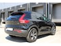 Volvo XC40 B4 Automaat R-Design | Verwarmbare Voorstoelen | Harman Kardon Premium Audio | Verwarmbare Voorruit | Getint Glas Achter | Achteruitrijcamera | Dodehoekdetectie Met Correctie | Adaptieve Cruise Control | Sportonderstel | Electronic Climate Control | Navigatiesysteem | Rijstrooksensor Met Correctie | LED Koplampen | Parkeersensoren | Apple Carplay/Android Auto