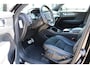 Volvo XC40 B4 Automaat R-Design | Verwarmbare Voorstoelen | Harman Kardon Premium Audio | Verwarmbare Voorruit | Getint Glas Achter | Achteruitrijcamera | Dodehoekdetectie Met Correctie | Adaptieve Cruise Control | Sportonderstel | Electronic Climate Control | Navigatiesysteem | Rijstrooksensor Met Correctie | LED Koplampen | Parkeersensoren | Apple Carplay/Android Auto
