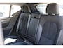 Volvo XC40 B4 Automaat R-Design | Verwarmbare Voorstoelen | Harman Kardon Premium Audio | Verwarmbare Voorruit | Getint Glas Achter | Achteruitrijcamera | Dodehoekdetectie Met Correctie | Adaptieve Cruise Control | Sportonderstel | Electronic Climate Control | Navigatiesysteem | Rijstrooksensor Met Correctie | LED Koplampen | Parkeersensoren | Apple Carplay/Android Auto