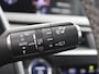 Lexus UX 250h Business Line Limited | Apple Carplay/ Android Auto | Safety System+ | Dodehoekdetectie | Parkeersensoren en -camera |