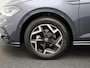 Volkswagen Polo 1.0 TSI R-Line Edition | Fysieke voorraad auto | Direct leverbaar | Navigatie | Panoramisch dak | LED Matrix koplampen | Dynamisch knipperlicht achter | Stoelverwarming | Side Assist | Achteruitrij camera