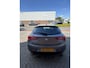 Alfa Romeo Giulietta 1.4 T Distinctive Stap in, voel de Alfa-beleving. Voorzien van o.a.:  Carplay, Leder, Stoelverwarming, Parkeersensoren en Automaat