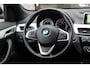 BMW X1 xDrive20i High Executive / HUD / Leer / Camera / N.A.P.