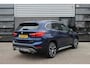 BMW X1 xDrive20i High Executive / HUD / Leer / Camera / N.A.P.