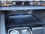 Peugeot 5008 1.2 Hybrid GT | 7-Zits | Automaat | Panoramisch Schuifdak | Black Pack | Focal Sound | Keyless Achterklep | Navigatie | Zeer Complete en Stoere Peugeot 5008 !! Draadloze Telefoonlader | Full LED | Stoelverwarming |
