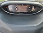 Peugeot 5008 1.2 Hybrid GT | 7-Zits | Automaat | Panoramisch Schuifdak | Black Pack | Focal Sound | Keyless Achterklep | Navigatie | Zeer Complete en Stoere Peugeot 5008 !! Draadloze Telefoonlader | Full LED | Stoelverwarming |