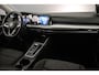 Volkswagen Golf Life 1.5 eTSI 130pk DSG Automaat Adaptive cruise control, Achteruitrijcamera, LED koplampen, Stoelverwarming, App connect, Parkeersensoren, Stuurwiel verwarmd
