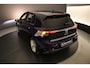 Volkswagen Golf Life 1.5 eTSI 130pk DSG Automaat Adaptive cruise control, Achteruitrijcamera, Stoelverwarming, App connect, Parkeersensoren, LED koplampen, Stuurwiel verwarmd, DAB, Radio, Airco