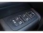 Volvo XC60 T8 Recharge AWD Ultimate Black Edition - LONG RANGE - Panorama/schuifdak - IntelliSafe Assist & Surround - 360º Camera - Verwarmde voorstoelen, stuur & achterbank - Parkeersensoren voor & achter - Elektr. bedienb. voorstoelen met geheugen - Head up display - Draadloze tel. lader - Extra getint glas - 21' LMV